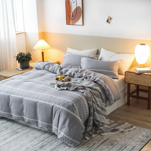 Nordic Minimalist Zigzag Bedding Set
